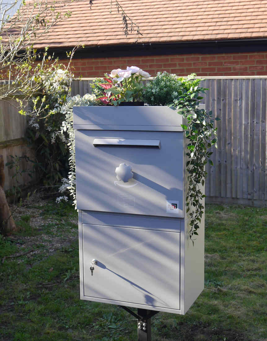 A parcel box in a garden